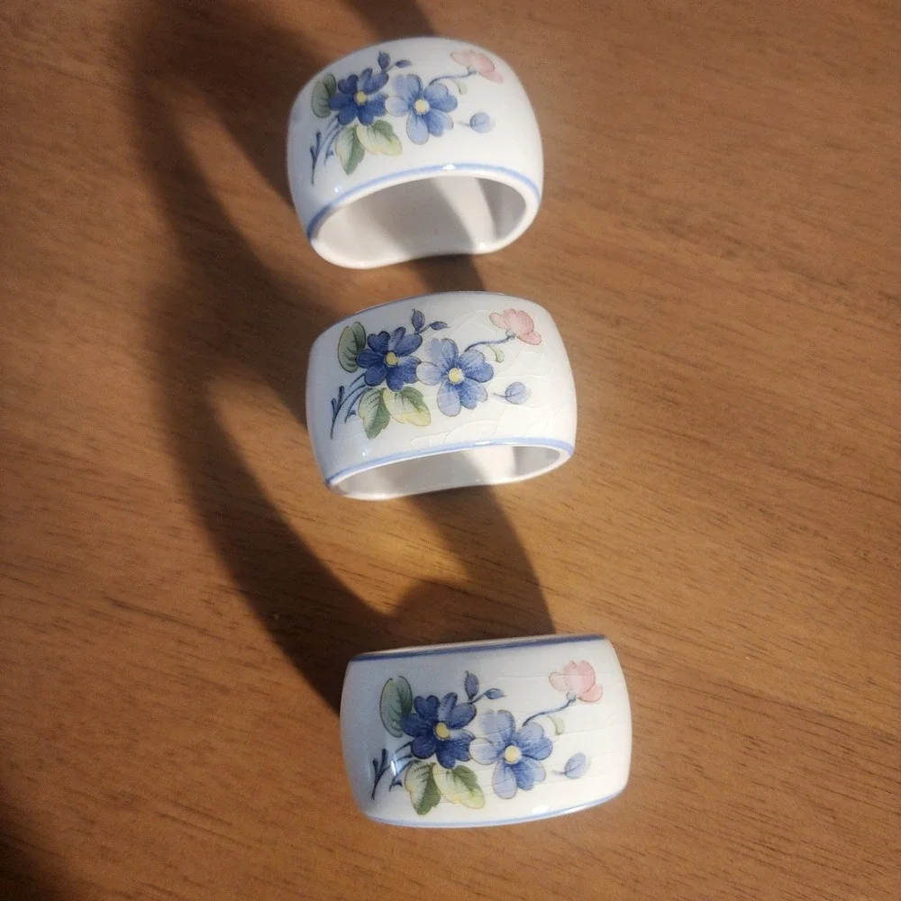 Nikko Blue Peony Ceramic napkin rings set of 3